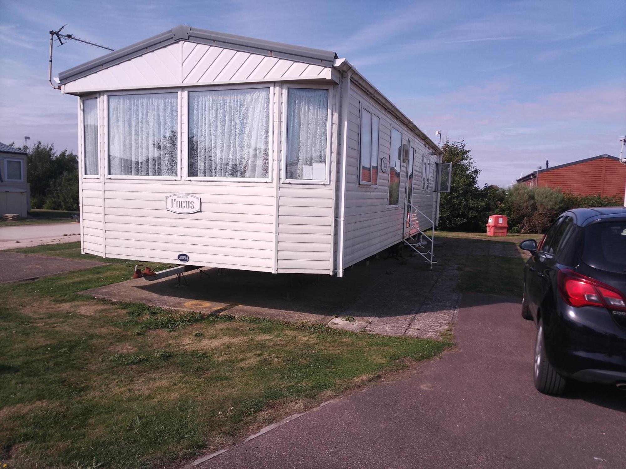 Cozy Camber Caravan 3 Bedroom Retreat With Decking Rye Exterior photo